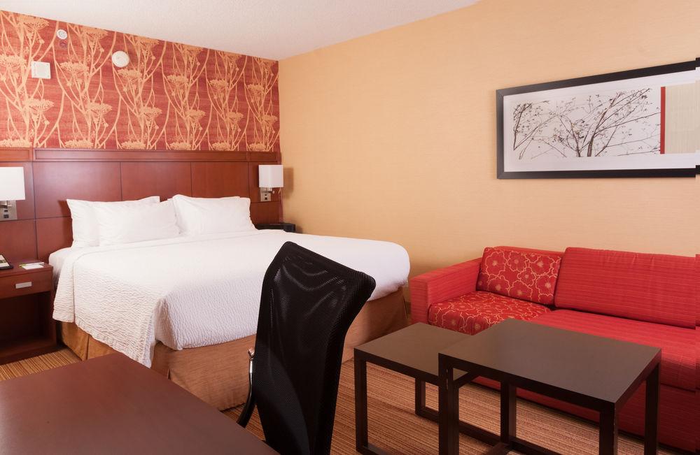 Courtyard By Marriott Denver Airport Exterior photo