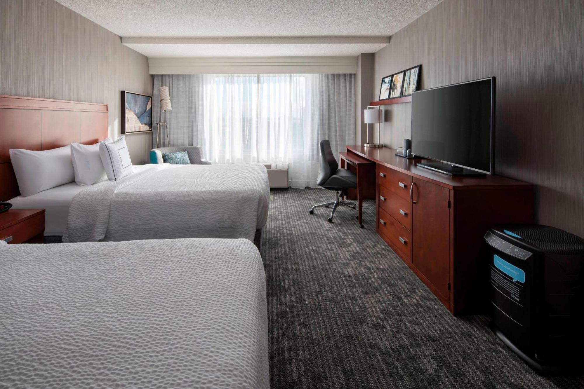 Courtyard By Marriott Denver Airport Exterior photo